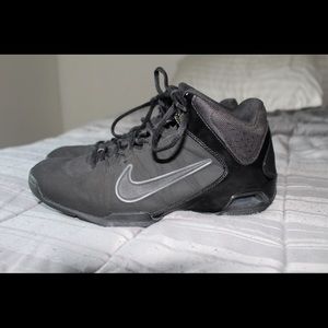 All black nike women’s shoes